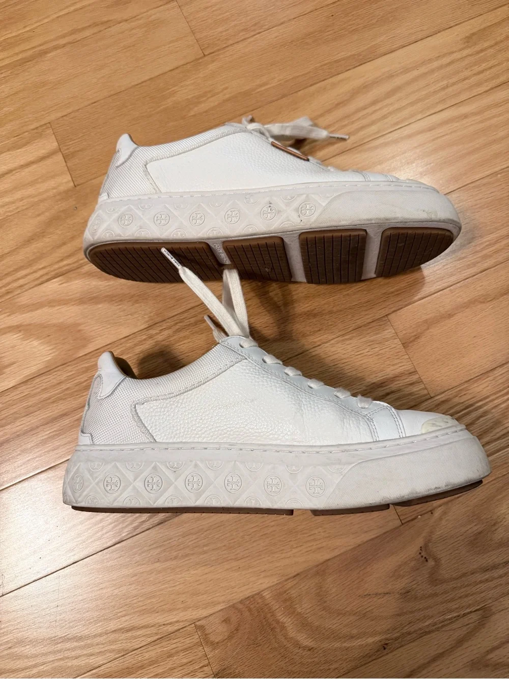Tory Burch Cream White Leather Low-Top Sneakers